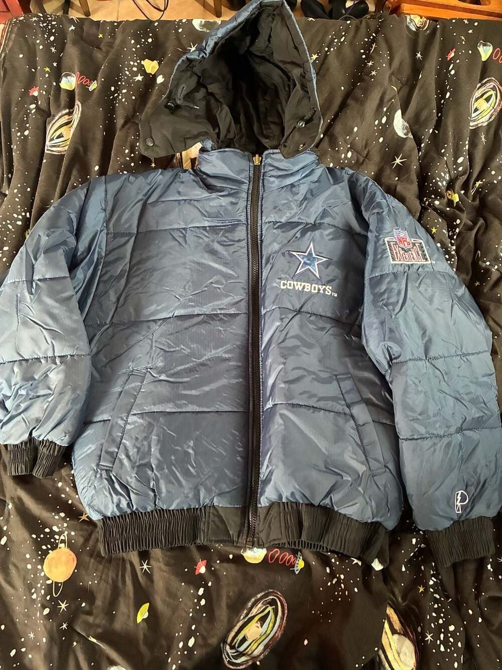 Vintage Pro Player Dallas Cowboys NFL Puffer Jacket with Hood Blue